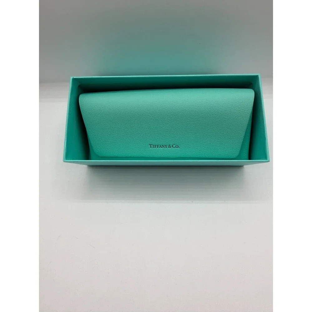 Tiffany & Co. tiffany blue